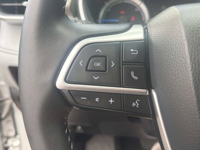 Used 2025 Toyota Highlander Hybrid SUV