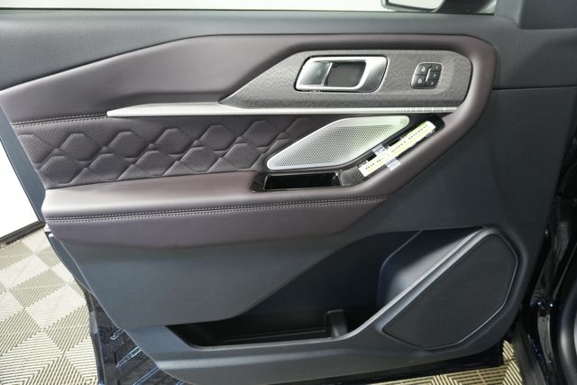 New 2026 Black Ford Platinum image 21