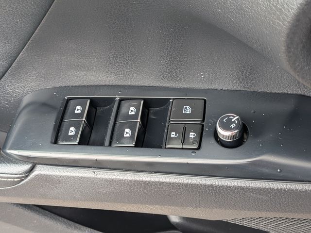 2020 Toyota Camry - Image 16