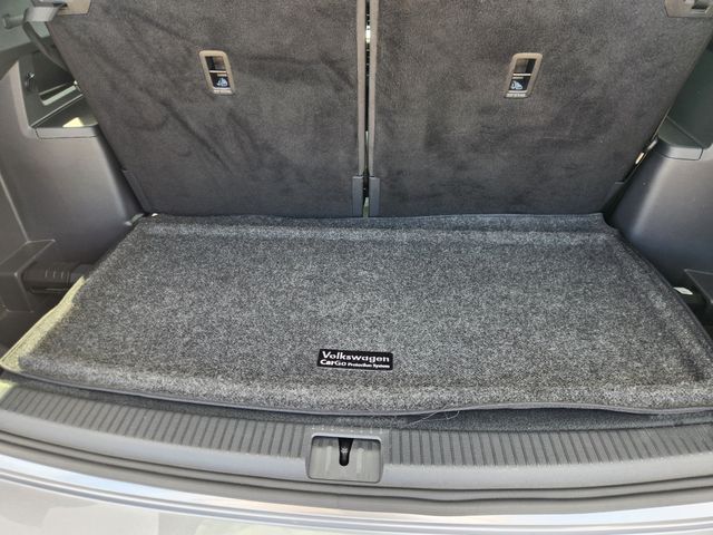 2024 Volkswagen Atlas 2.0T SEL Premium R-Line  at Gullo Toyota