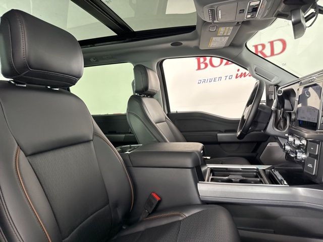 2025 Avalanche Ford Super Duty F-250 SRW Lariat 4X4 Truck