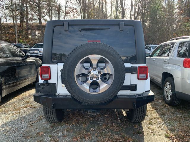 2016 Jeep Wrangler Unlimited Sahara 4