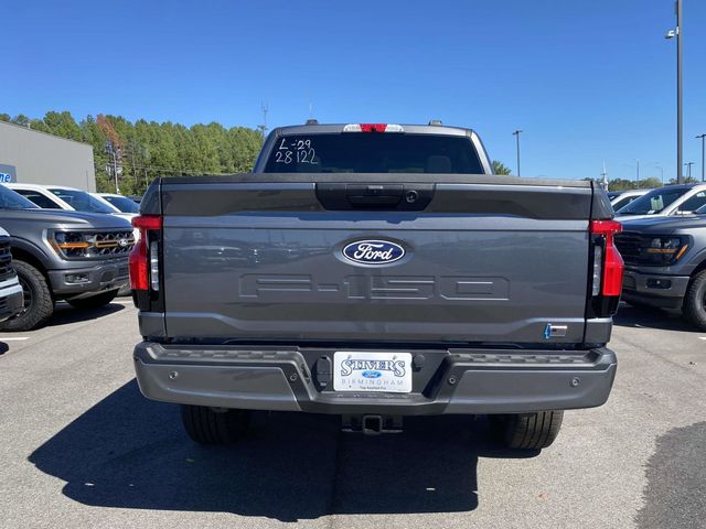 View vehicle photo 4