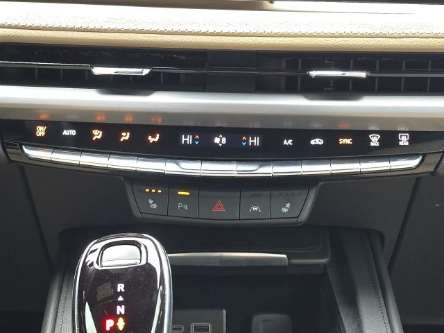 2024 Cadillac XT4 Luxury:C02545