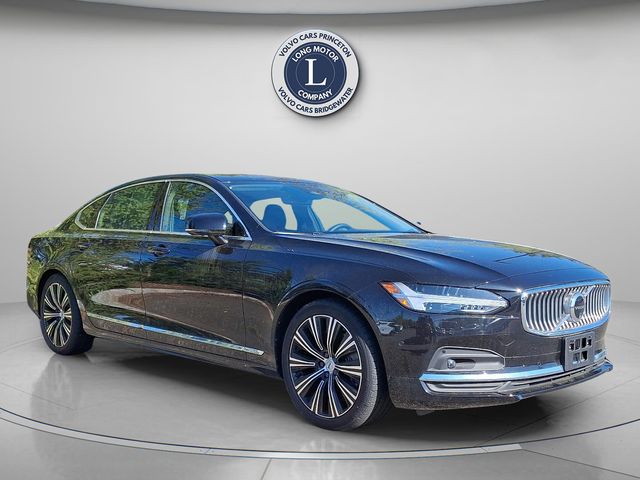 Onyx Black Metallic 2025 Volvo S90 B6 Plus AWD Sedan All-Wheel Drive Automatic