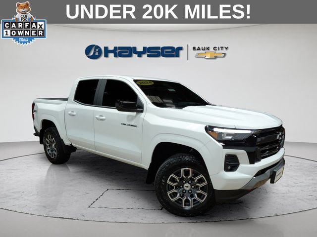 Summit White 2024 Chevrolet Colorado Pickup Truck Four-Wheel Drive 8-Speed Automatic