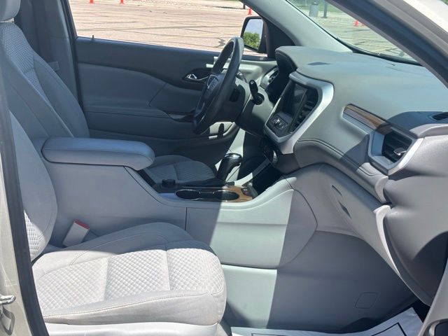 2017 GMC Acadia SLE-2
