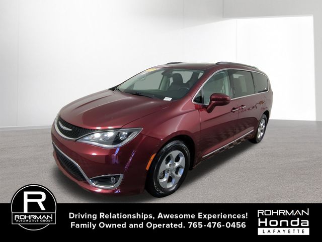 2017 Chrysler Pacifica Touring-L Plus's photo