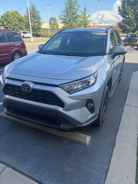 2021 Toyota RAV4 XLE
