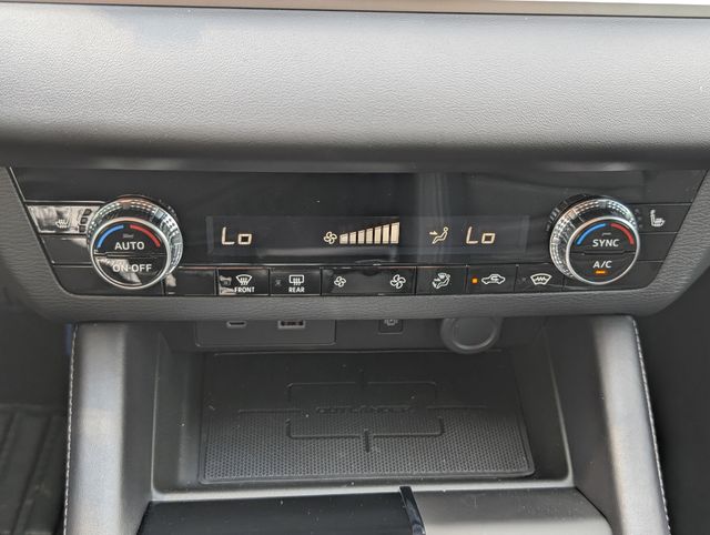 New 2025 Blue Mitsubishi SE image 22