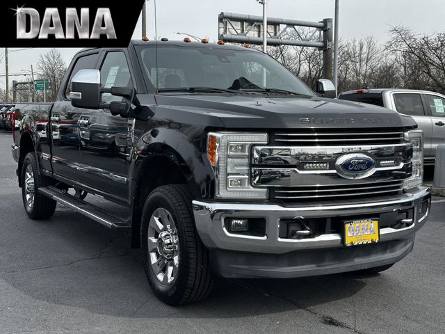 2017 Ford F-250 Super Duty Lariat Crew Cab 4WD
