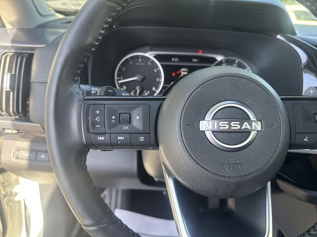 Used 2024 White Nissan SL image 19