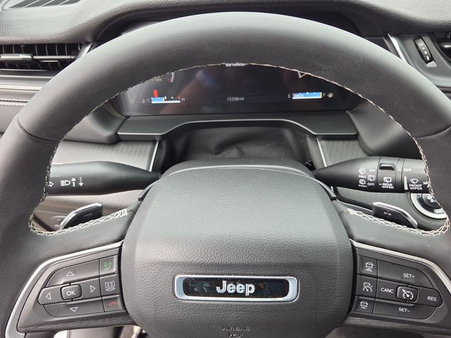 Used 2025 Jeep Grand Cherokee SUV