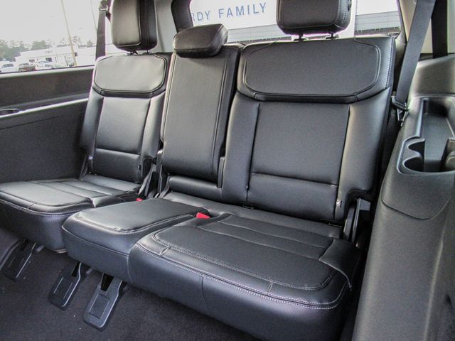 2025 Ford Expedition Max Platinum:168136