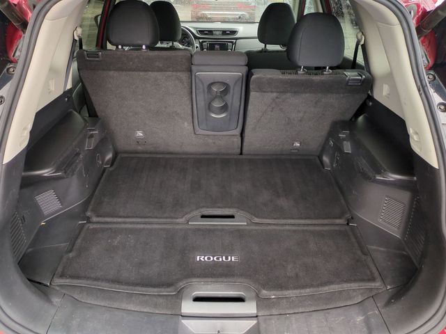 Used 2018 Nissan Rogue SV 4D Sport Utility