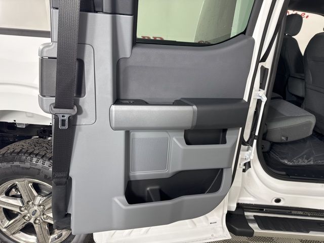 2025 Oxford White Ford F-150 XLT 4X4 Truck