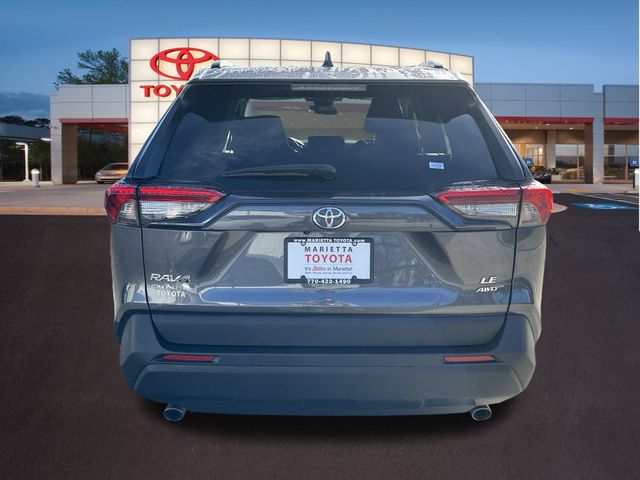 2021 Toyota RAV4 LE 28