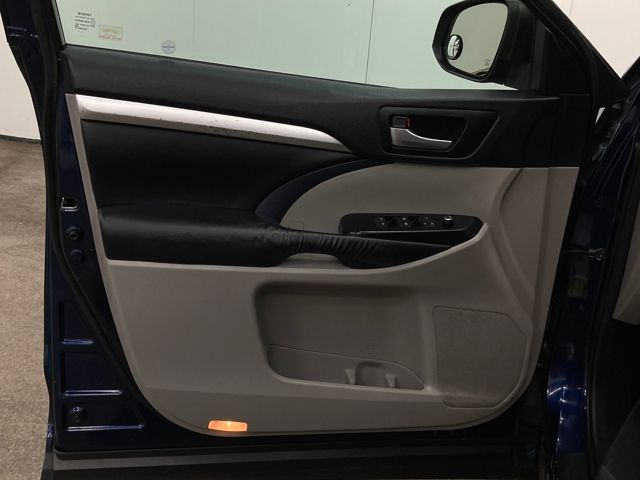 2016 Toyota Highlander XLE V6