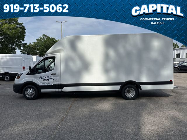 2023 Ford Transit Cutaway photo 4