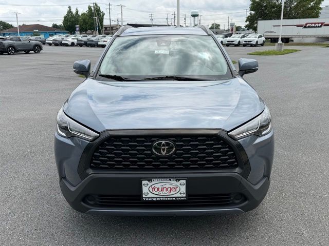 View vehicle photo 2