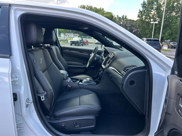 Used 2022 Chrysler 300 Sedan