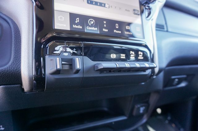 2500 Crew Cab Laramie