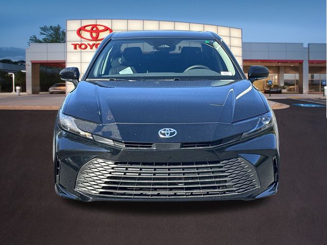 2025 Toyota Camry LE 22