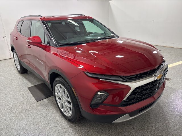 2025 Chevrolet Blazer LT photo