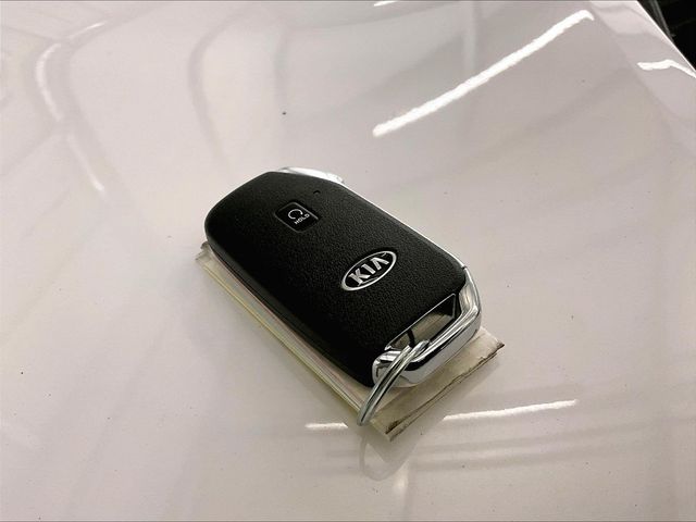2021 Kia Sorento S - 8