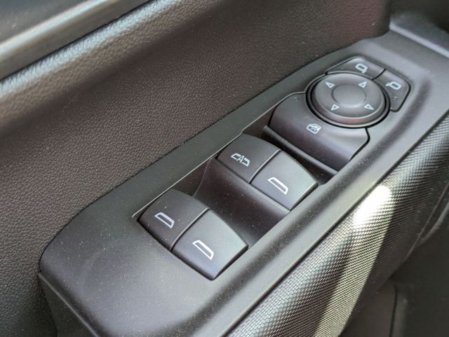 2025 Chevrolet Silverado 1500 WT photo