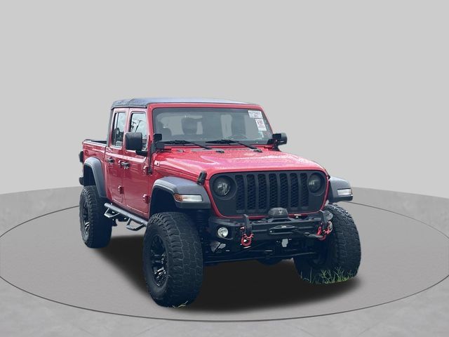 Firecracker Red Clearcoat 2021 Jeep Gladiator Pickup Truck Four-Wheel Drive 6-Speed Manual