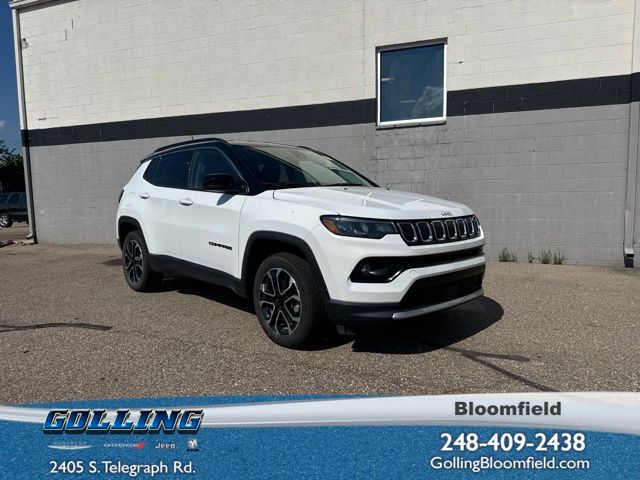 Bright White Clearcoat 2022 Jeep Compass SUV / Crossover Four-Wheel Drive 9-Speed Automatic