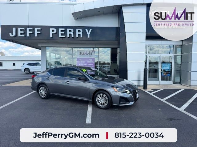 Gray (Gun Metallic) 2024 Nissan Altima Sedan Front-Wheel Drive Continuously Variable Transmission