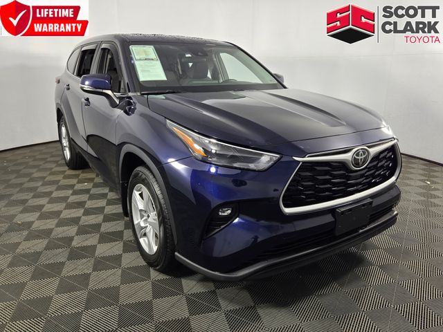 2023 Toyota Highlander LE