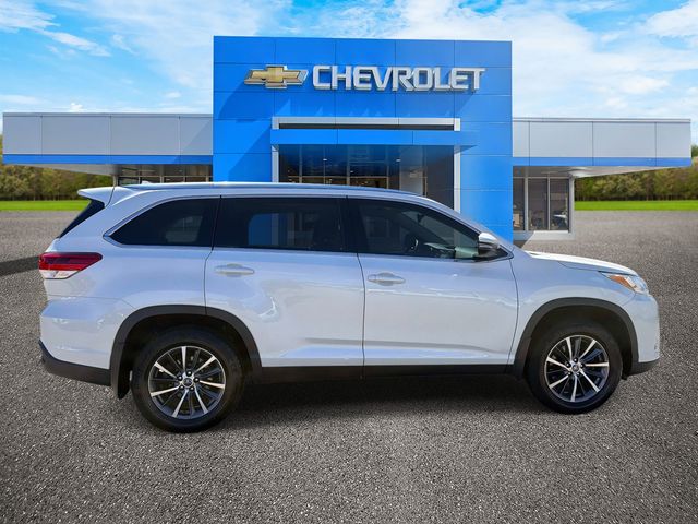 2019 Toyota Highlander - Image 8