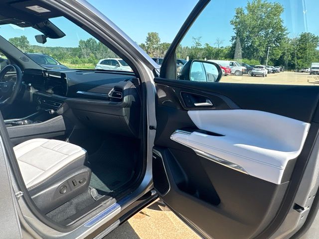Used 2026 Chevrolet Traverse SUV