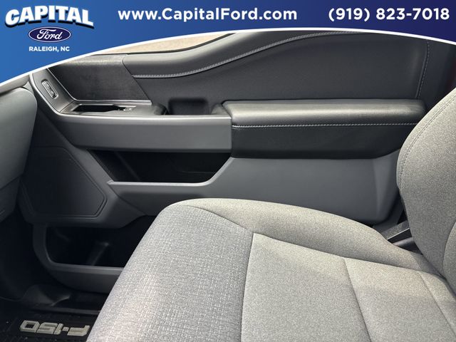 Used 2025 Red Ford XLT image 27