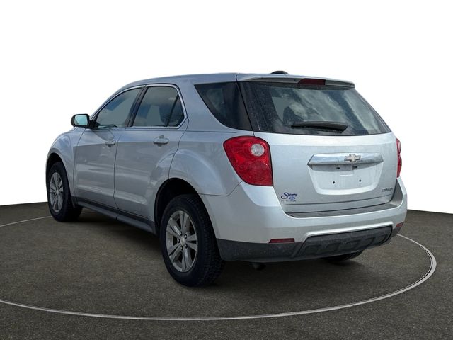 Used 2015 Silver Chevrolet LS image 3