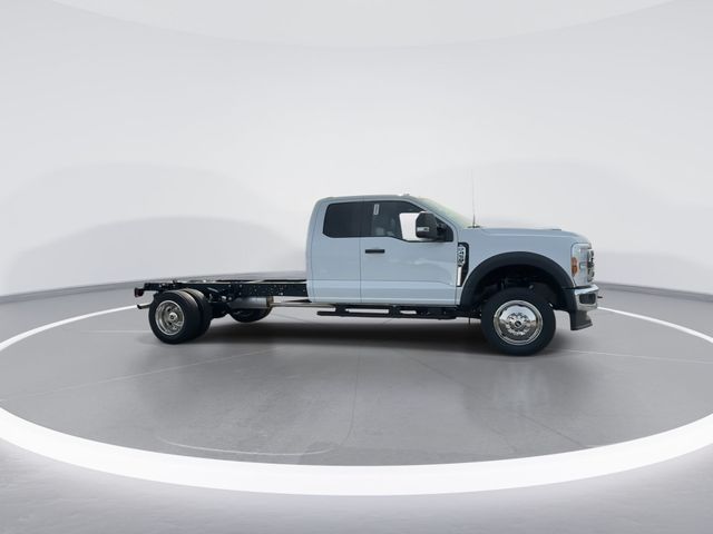 New 2026 Oxford White Ford F-450® XL image 2