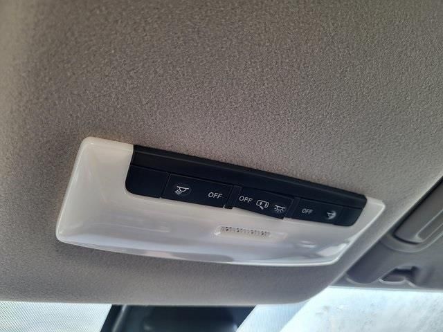 New 2025 White Nissan 1.6 SV image 28