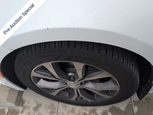 2017 Chrysler Pacifica Limited White at Auto Express Mitsubishi