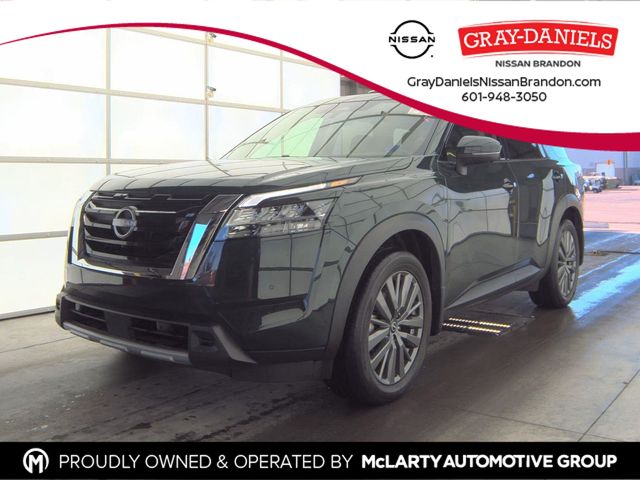 2024 Nissan Pathfinder SL's photo