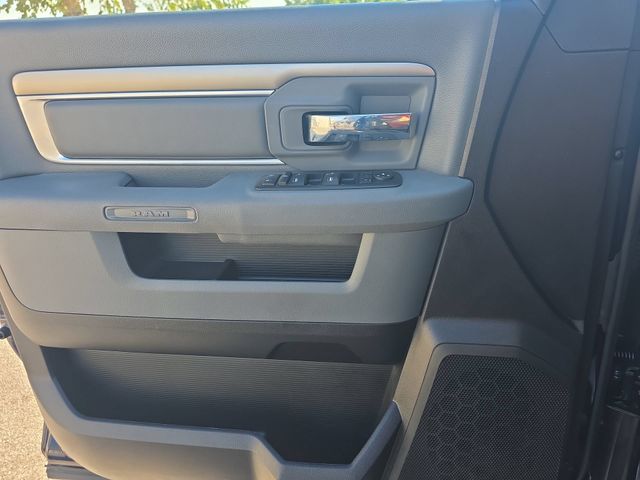 Used 2015 True Blue Pearlcoat Ram Big Horn image 26