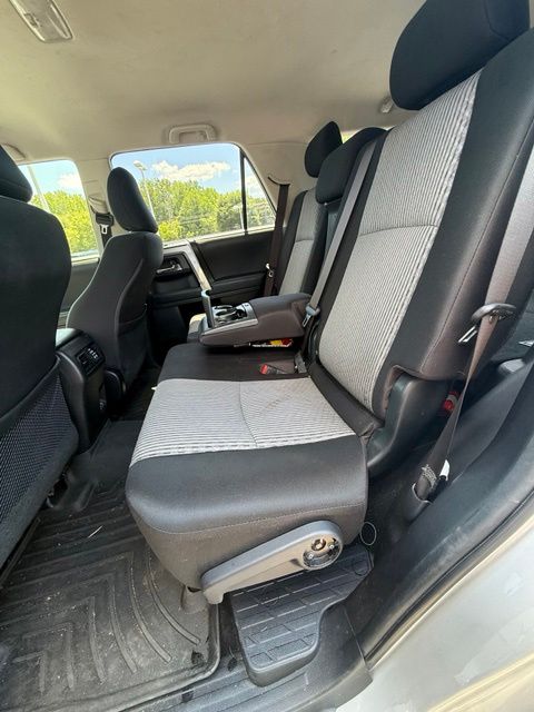 2021 Toyota 4Runner SR5 - Photo 10