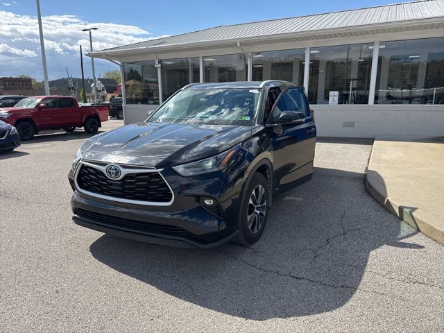 2022 Toyota Highlander Hybrid XLE photo