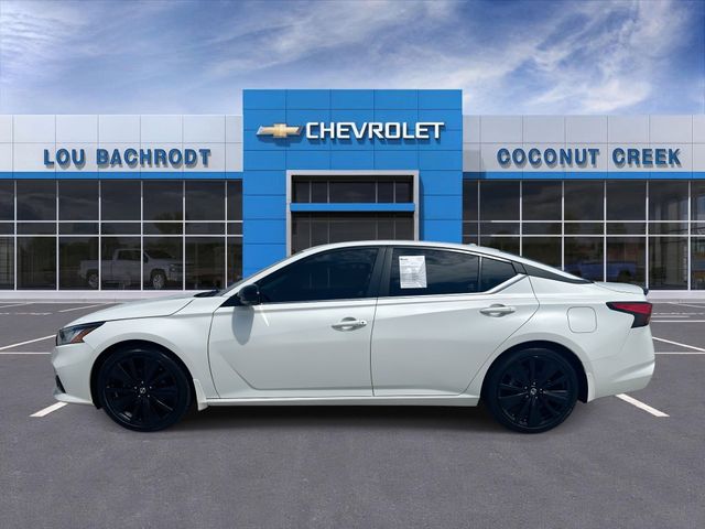 View vehicle photo 5