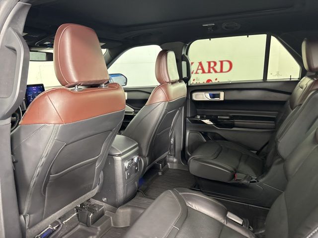 2022 Stone Blue Metallic Ford Explorer Platinum 4X4 SUV