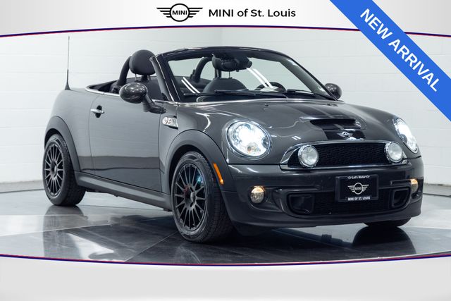 Gray Metallic 2013 MINI Roadster Convertible Front-Wheel Drive 6-Speed Manual Overdrive