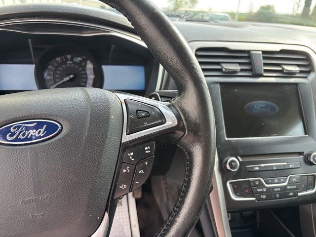 2017 Ford Fusion SE photo
