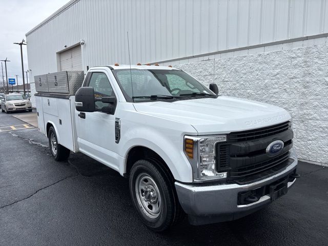 2019 Ford F-350SD XL photo